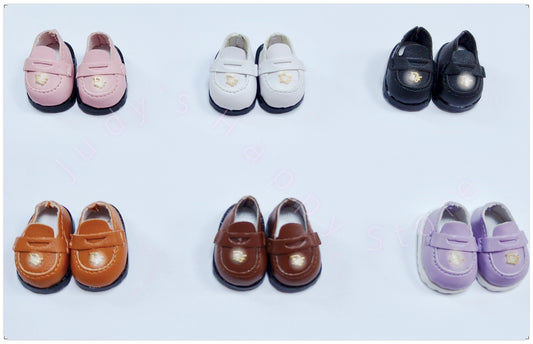 The loafers shoes of the LAbubu doll — Designer style